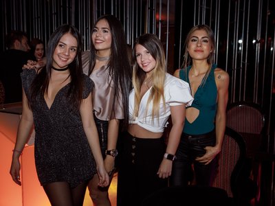 nuba barcelona chicas